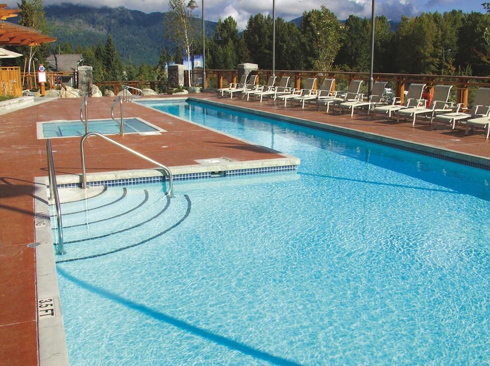 Pan Pacific Whistler Village Centre Exteriör bild